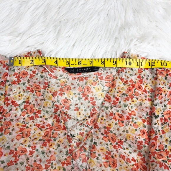 ❌SOLD❌Zara Basic Collection Floral Ruffle Blouse - Picture 3 of 9